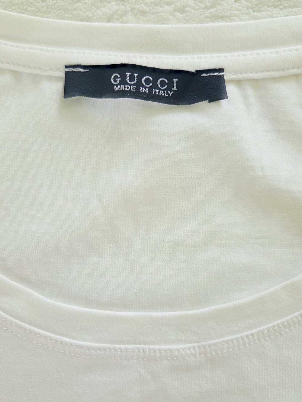Vintage!!! GUCCI ✨️ Women's White Cotton Crystal Logo Stretch T-Shirt Size S - Picture 3 of 15